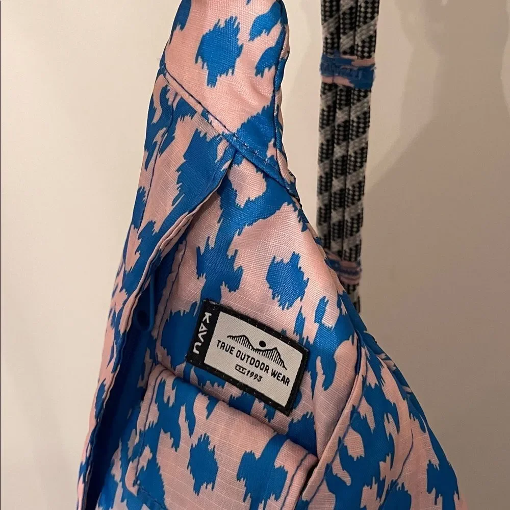 Kavu brand style